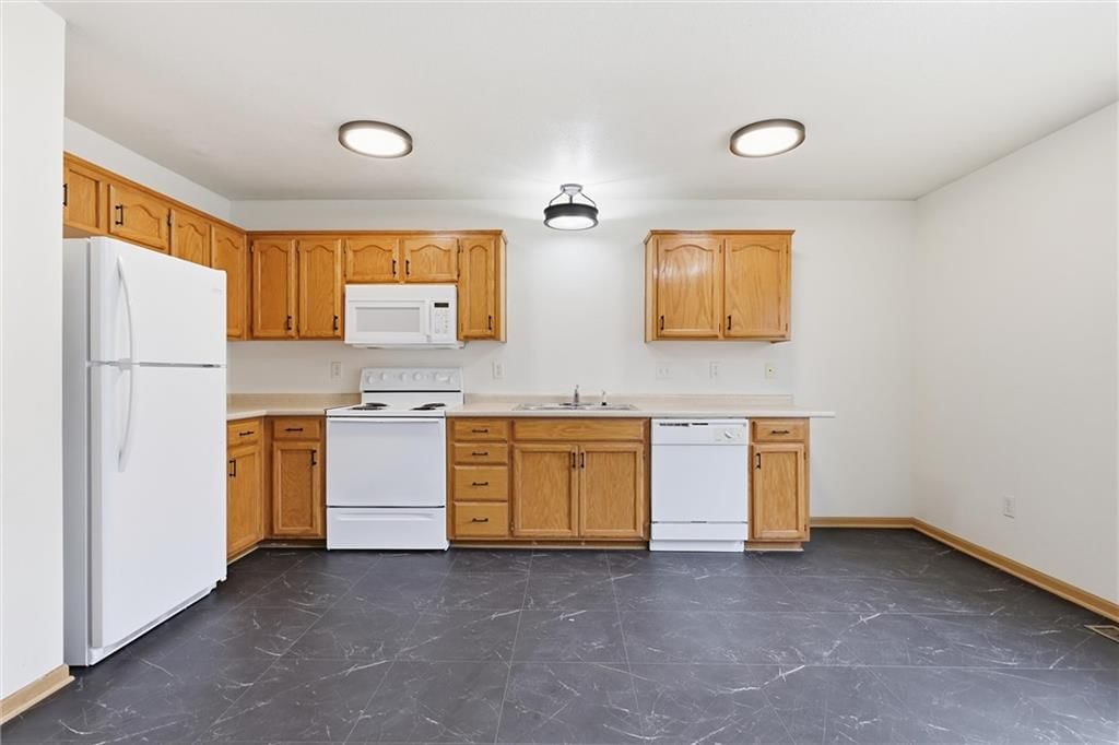 Photo 10 of 23 - 212/14 NW 27th St. Court, Blue Springs, MO 64015