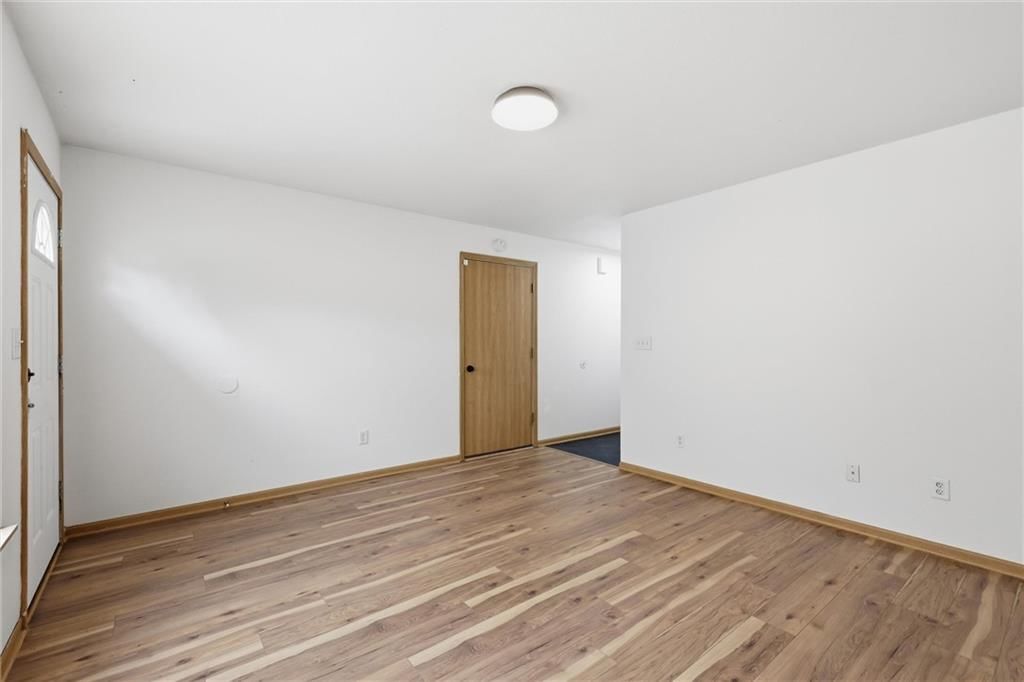 Photo 4 of 23 - 212/14 NW 27th St. Court, Blue Springs, MO 64015