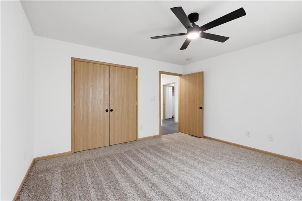 Photo 14 of 23 - 212/14 NW 27th St. Court, Blue Springs, MO 64015