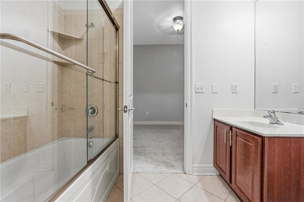 Photo 23 of 61 - 1101 Walnut Street #907, Kansas City, MO 64106