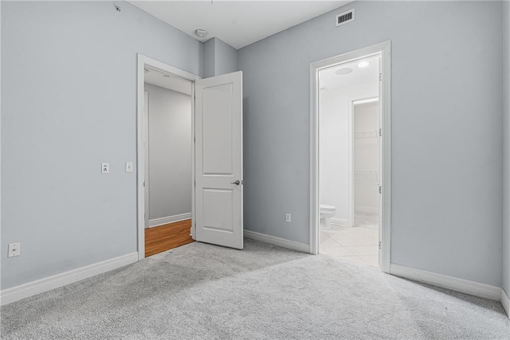 Photo 20 of 61 - 1101 Walnut Street #907, Kansas City, MO 64106