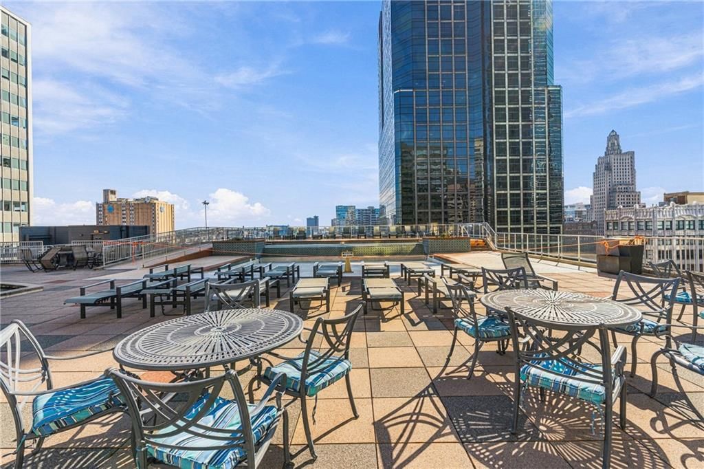 Photo 43 of 61 - 1101 Walnut Street #907, Kansas City, MO 64106