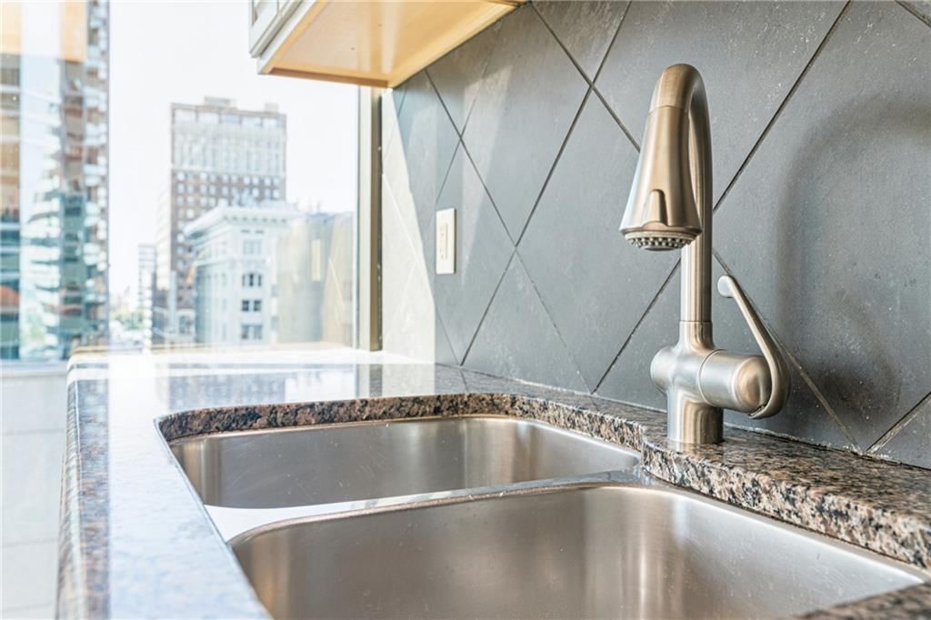 Kitchen backsplash at 1101 Walnut Street #907, Kansas City, MO 64106