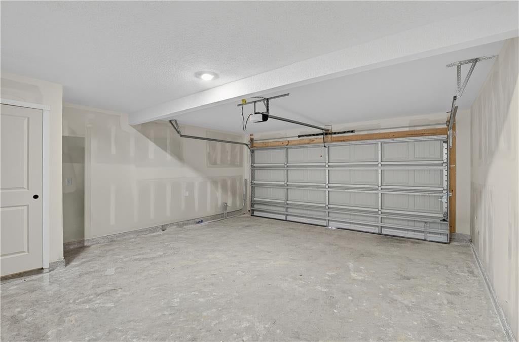 38011 W 207th Terrace, Edgerton, KS: listing photo 2