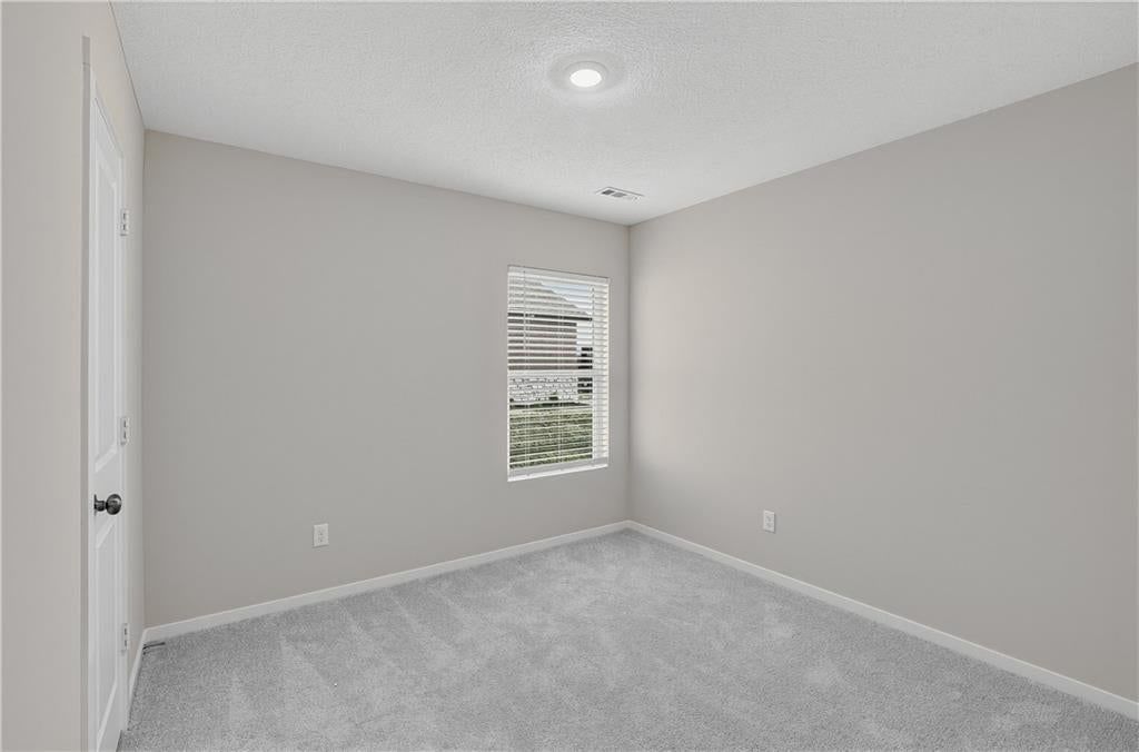 Carpet at 38011 W 207th Terrace, Edgerton, KS 66021