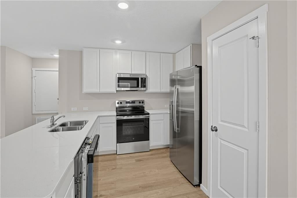 Photo 7 of 14 - 38011 W 207th Terrace, Edgerton, KS 66021