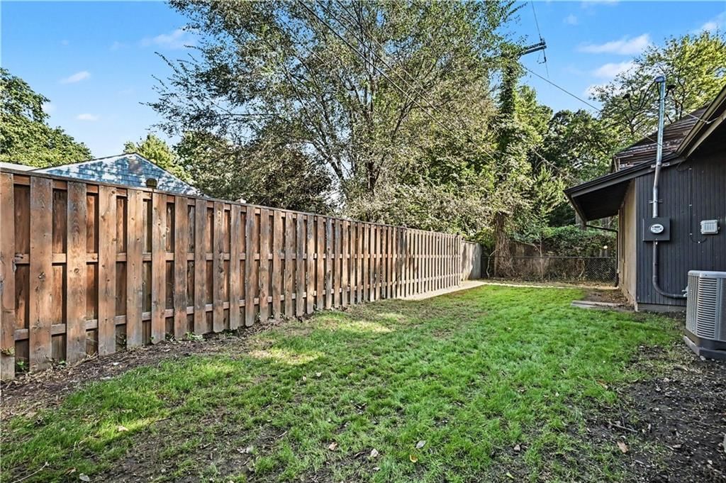 Photo 35: fenced yard, 2110 W 71st Terrace, Prairie Village, KS 66208