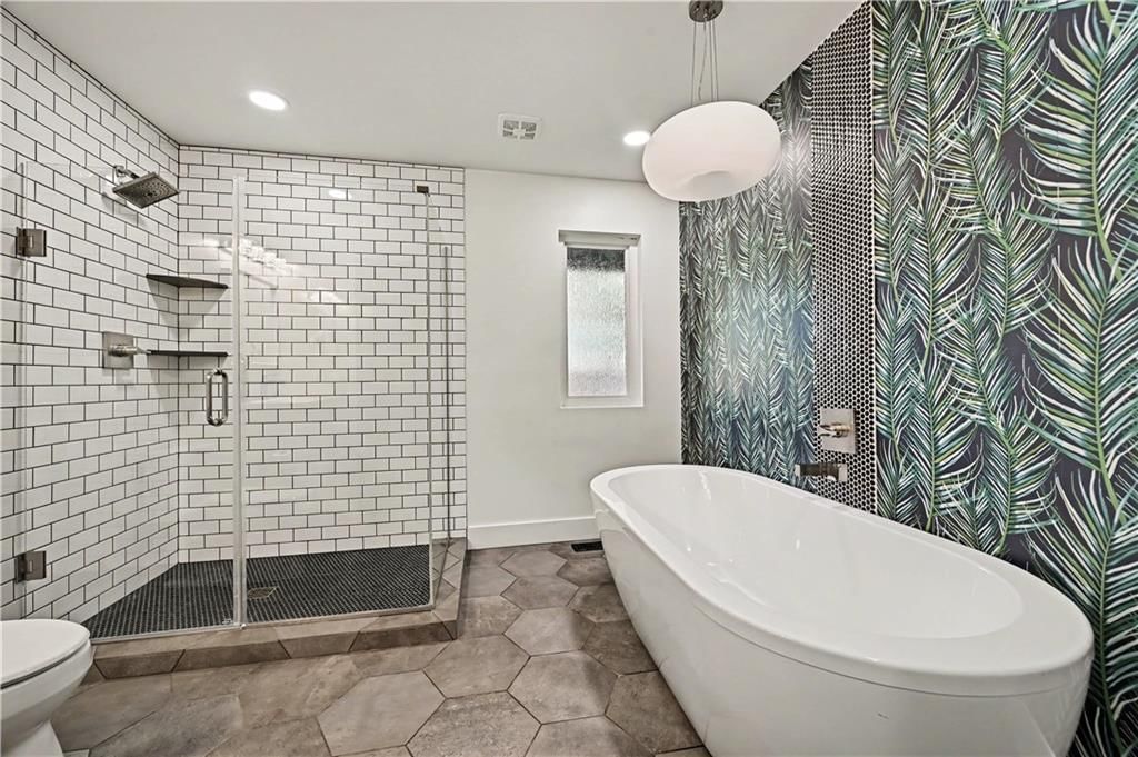 Photo 26: freestanding tub, 2110 W 71st Terrace, Prairie Village, KS 66208