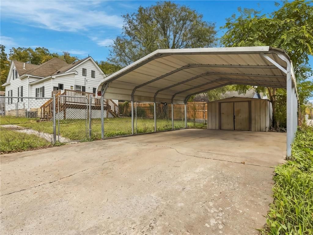 701 Isley Boulevard, Excelsior Springs, MO: listing photo 2