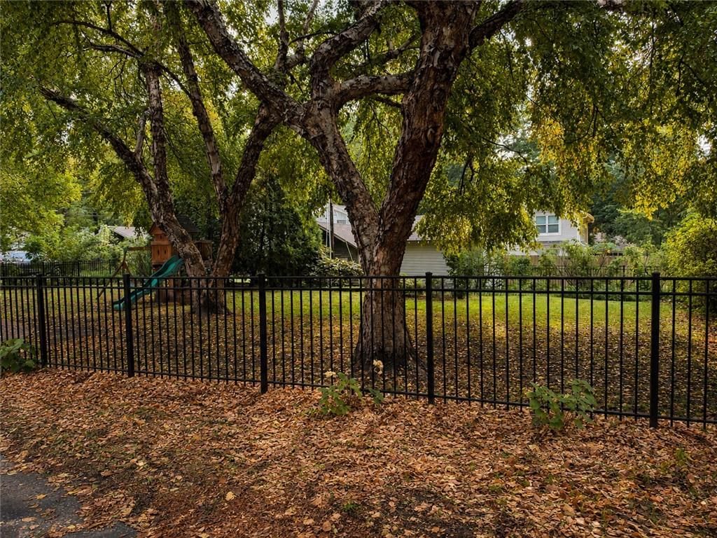 6039 OAK Street, Kansas City, MO: listing photo 3