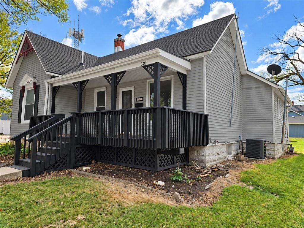 301 W Peoria Street, Paola, KS