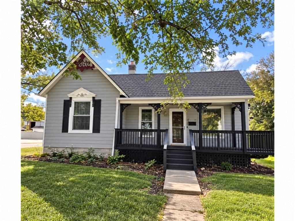 301 W Peoria Street, Paola, KS: listing photo 2