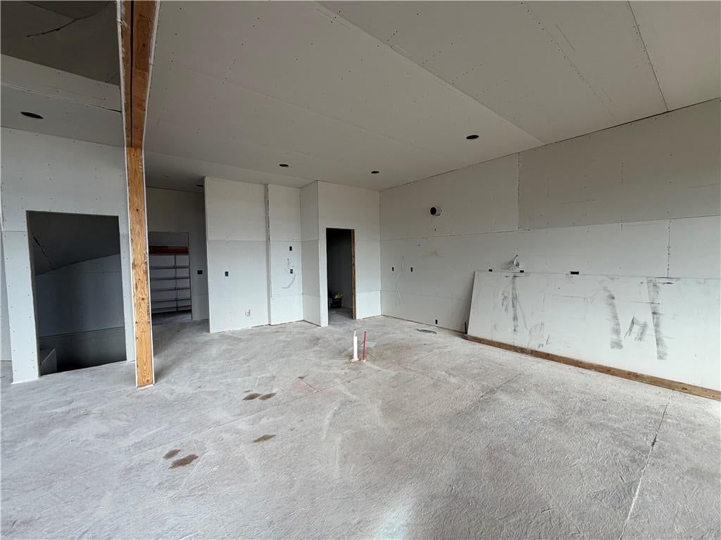 Photo 8 of 65 - 11446 S Barker Street, Olathe, KS 66061