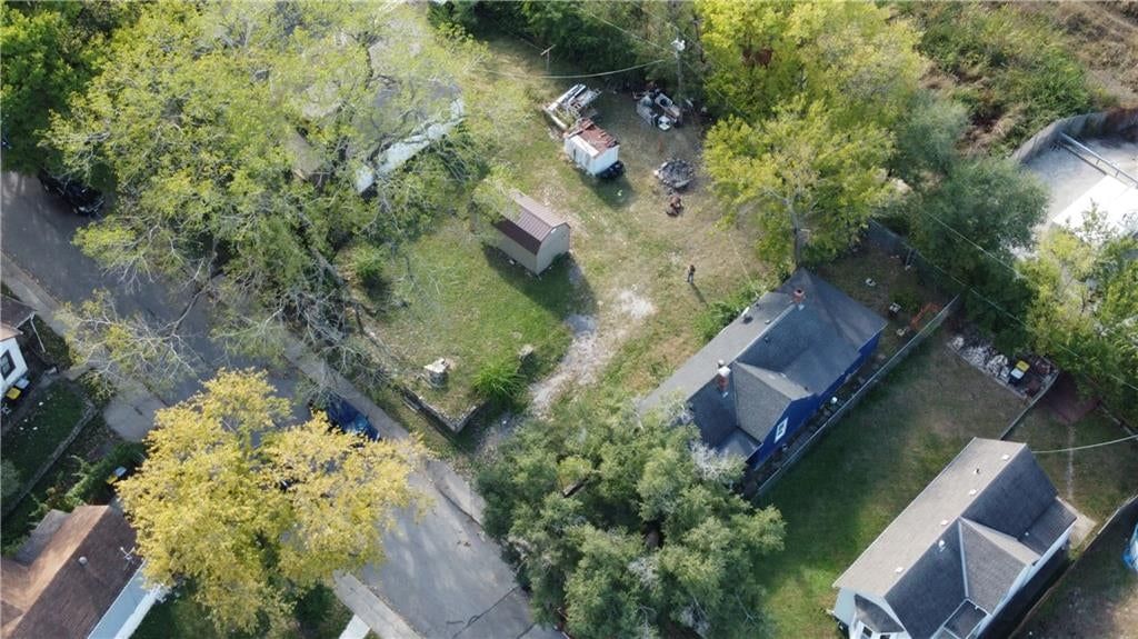 Photo 8 of 9 - 1834 & 1838 Mercier Street