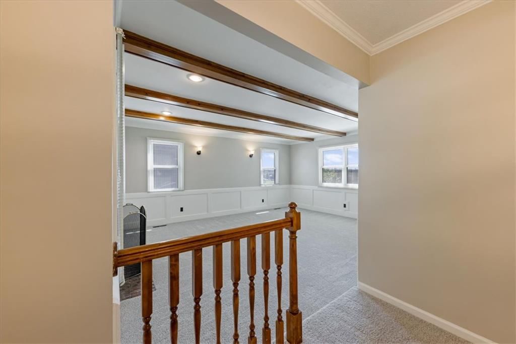 Photo 9 of 35 - 12490 S Ortega Drive, Olathe, KS 66062