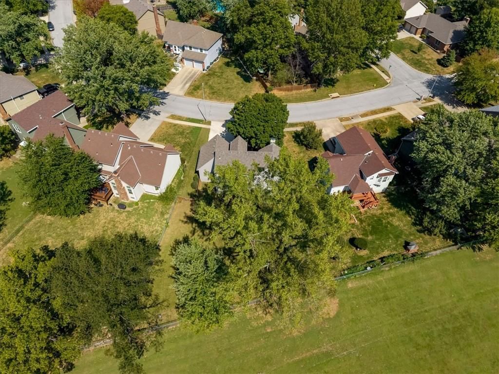 Photo 34 of 35 - 12490 S Ortega Drive, Olathe, KS 66062
