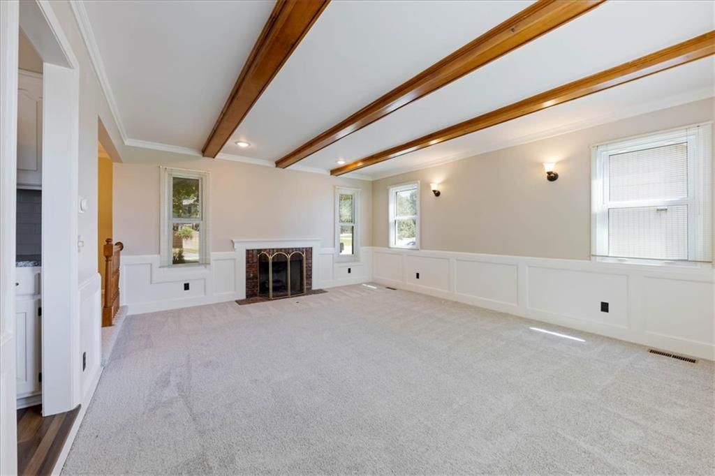 Photo 11 of 35 - 12490 S Ortega Drive, Olathe, KS 66062