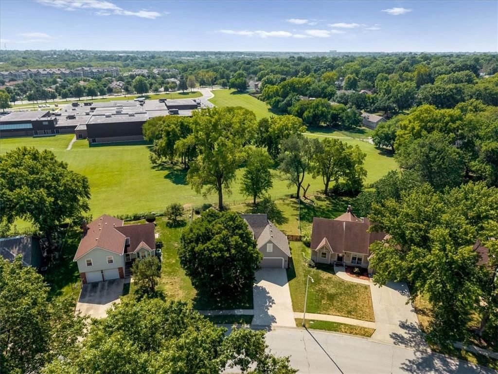 Photo 35 of 35 - 12490 S Ortega Drive, Olathe, KS 66062