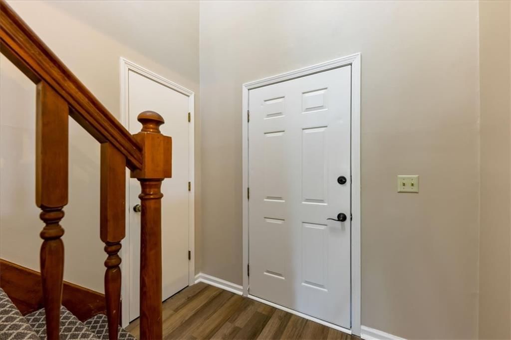 Photo 4 of 35 - 12490 S Ortega Drive, Olathe, KS 66062