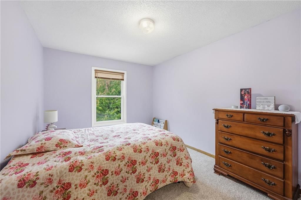 Photo 32 of 42 - 15821 Horton Court, Overland Park, KS 66223