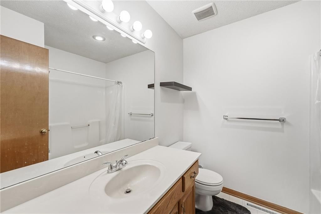 Photo 30 of 42 - 15821 Horton Court, Overland Park, KS 66223