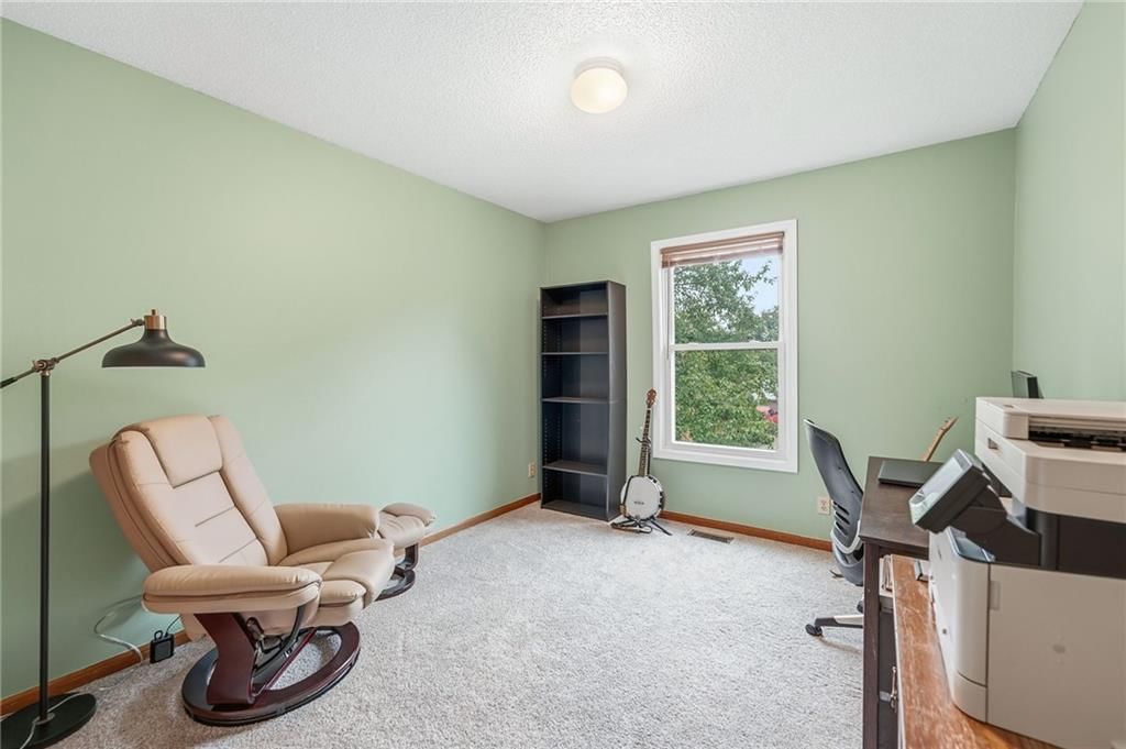 Photo 34 of 42 - 15821 Horton Court, Overland Park, KS 66223