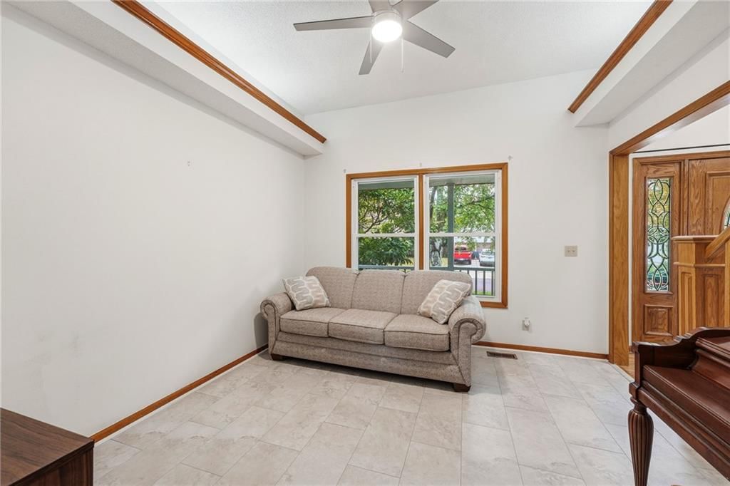 Photo 35 of 42 - 15821 Horton Court, Overland Park, KS 66223