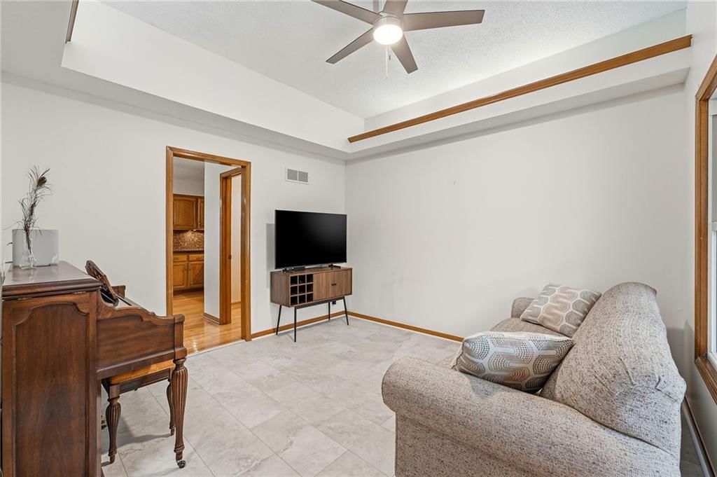 Photo 38 of 42 - 15821 Horton Court, Overland Park, KS 66223