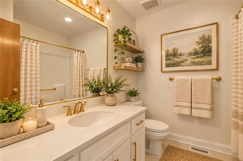 Photo 29 of 42 - 15821 Horton Court, Overland Park, KS 66223