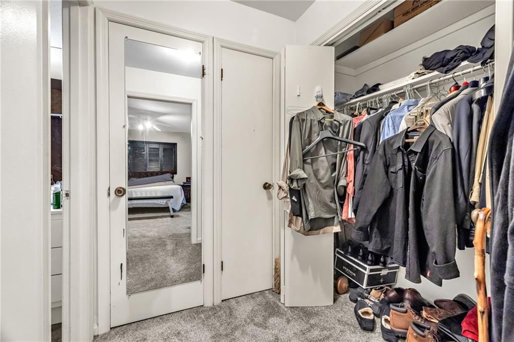 Photo 16 of 21 - 4511 Headwood Drive #10, Kansas City, MO 64111