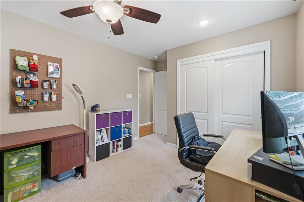 Photo 26 of 38 - 800 SW Savannah Drive, Lee's Summit, MO 64081
