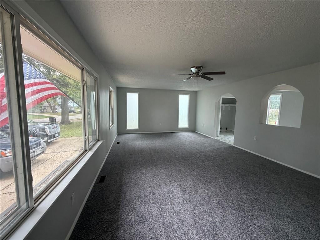 1305 Farview Drive, Independence, MO: listing photo 3