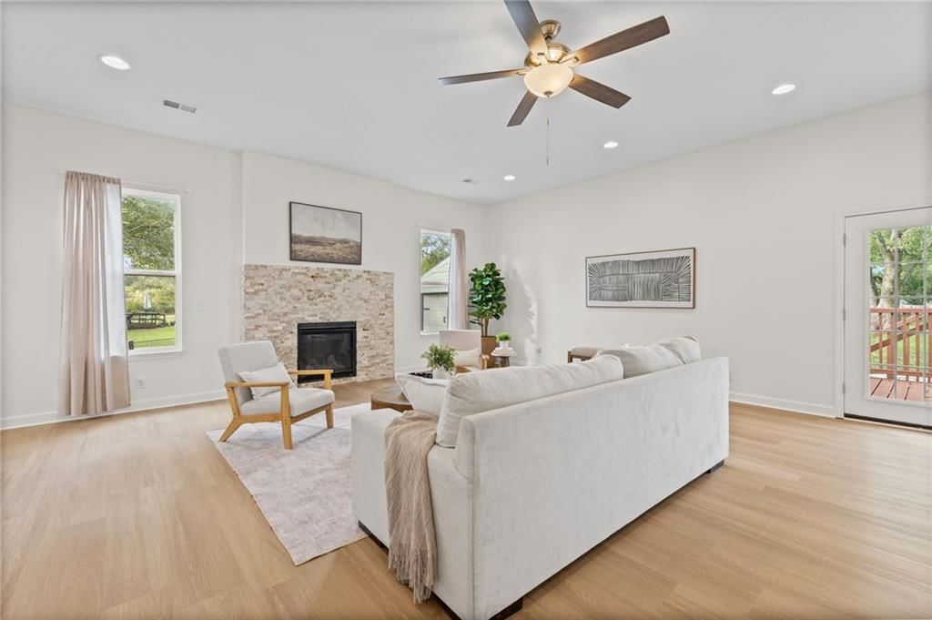 24431 139th Street, Leavenworth, KS