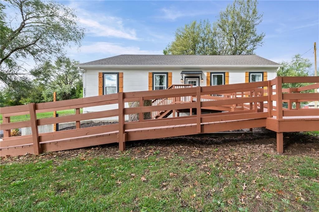 24431 139th Street, Leavenworth, KS