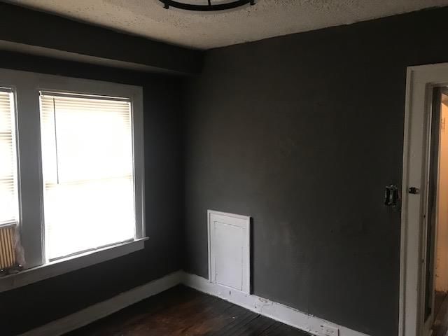 Photo 11 of 15 - 5700 Brooklyn Avenue, Kansas City, MO 64130