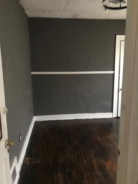 Photo 12 of 15 - 5700 Brooklyn Avenue, Kansas City, MO 64130