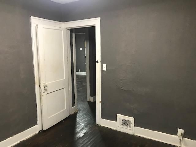 Photo 13 of 15 - 5700 Brooklyn Avenue, Kansas City, MO 64130