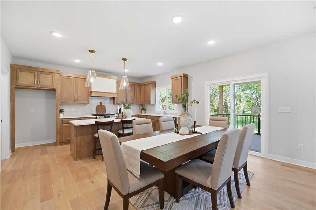 18360 W 195th Street, Spring Hill, KS: listing photo 3