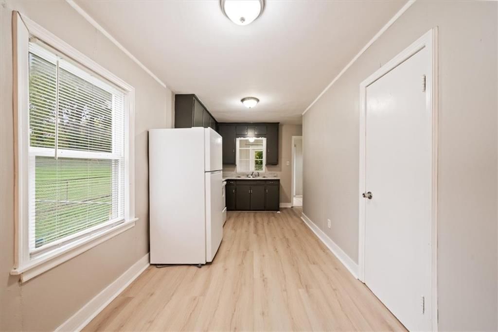 Photo 9 of 17 - 11503 HACKETT Street, Sugar Creek, MO 64054