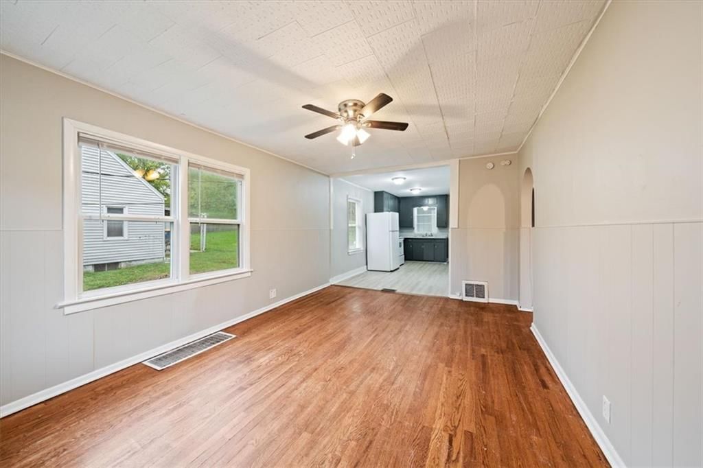 Open floor plan at 11503 HACKETT Street, Sugar Creek, MO 64054
