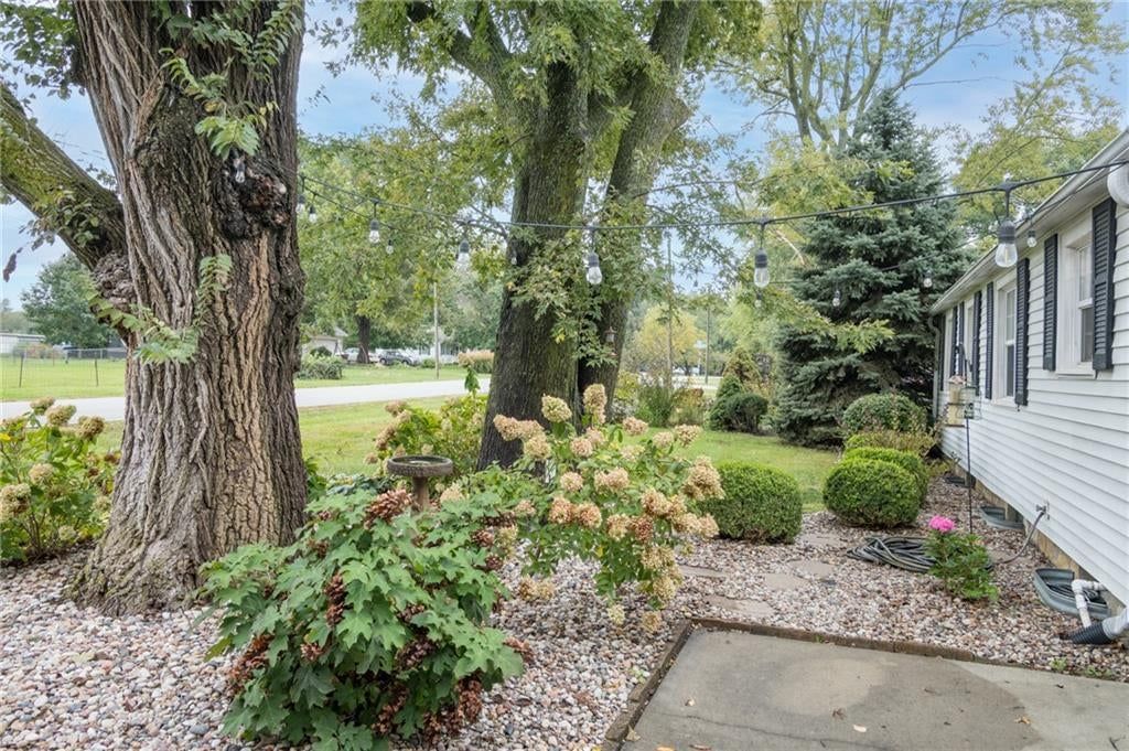 Photo 5 of 55 - 400 NW Frances Road, Lee's Summit, MO 64063