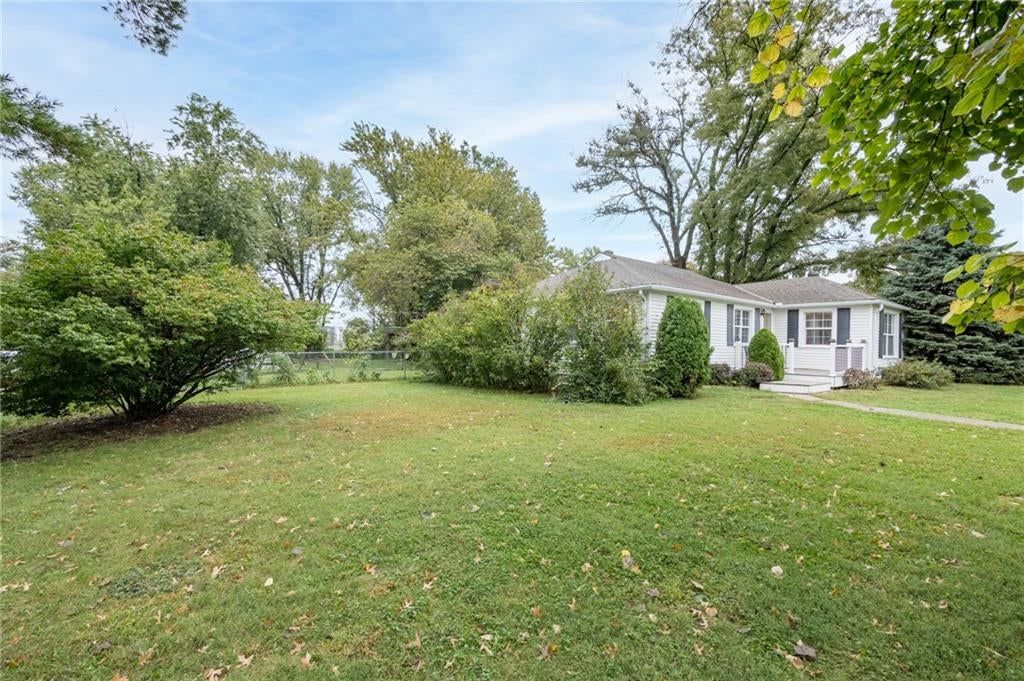 Photo 44 of 55 - 400 NW Frances Road, Lee's Summit, MO 64063
