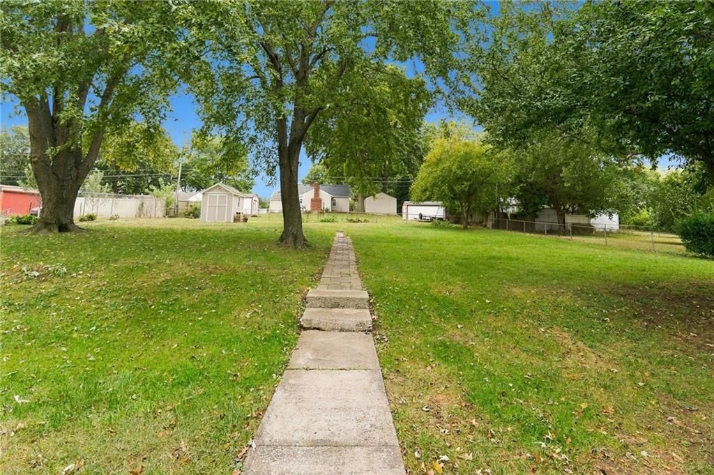 Photo 29 of 46 - 10601 E Sheley Road, Independence, MO 64052