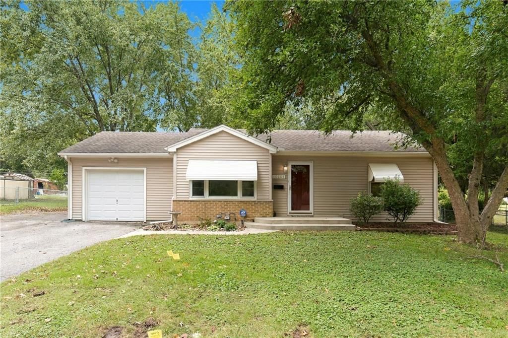 Photo 41 of 46 - 10601 E Sheley Road, Independence, MO 64052