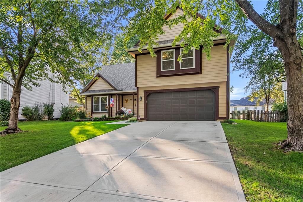 Photo 3 of 47 - 811 N Mesa Street, Olathe, KS 66061