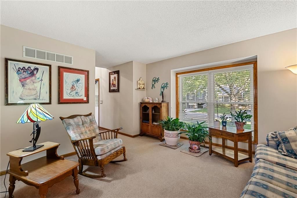 Photo 24 of 47 - 811 N Mesa Street, Olathe, KS 66061
