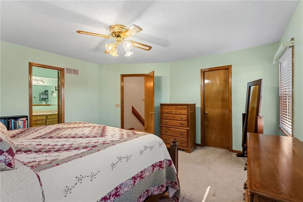 Photo 43 of 47 - 811 N Mesa Street, Olathe, KS 66061