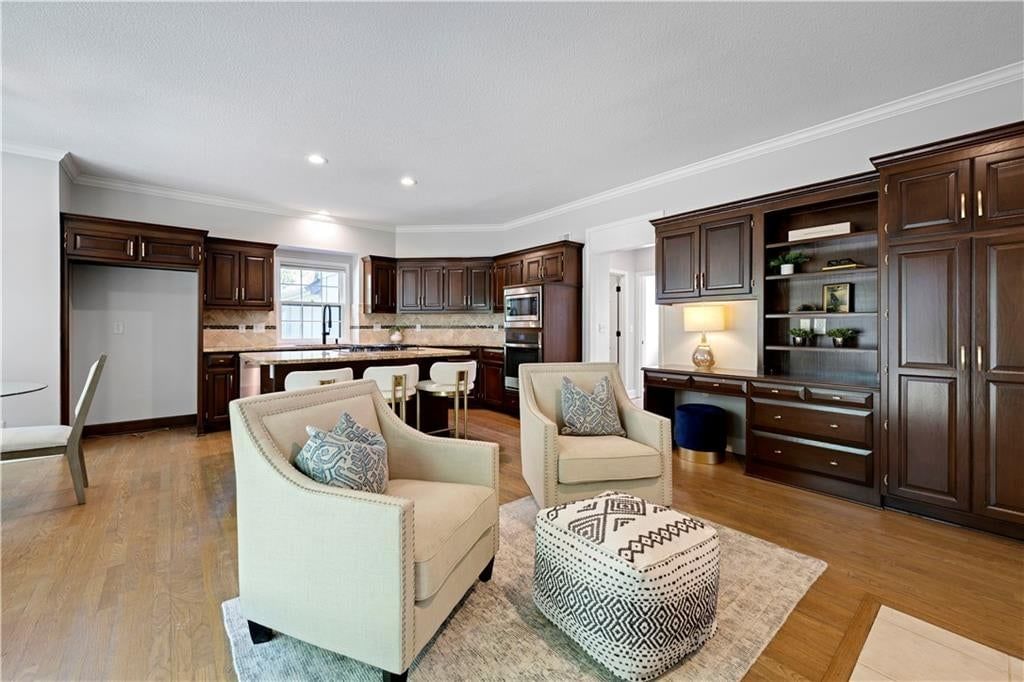 Photo 19 of 38 - 5444 W 129th Terrace, Leawood, KS 66209
