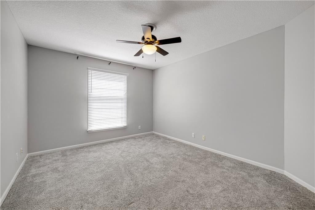 Photo 26 of 38 - 5444 W 129th Terrace, Leawood, KS 66209