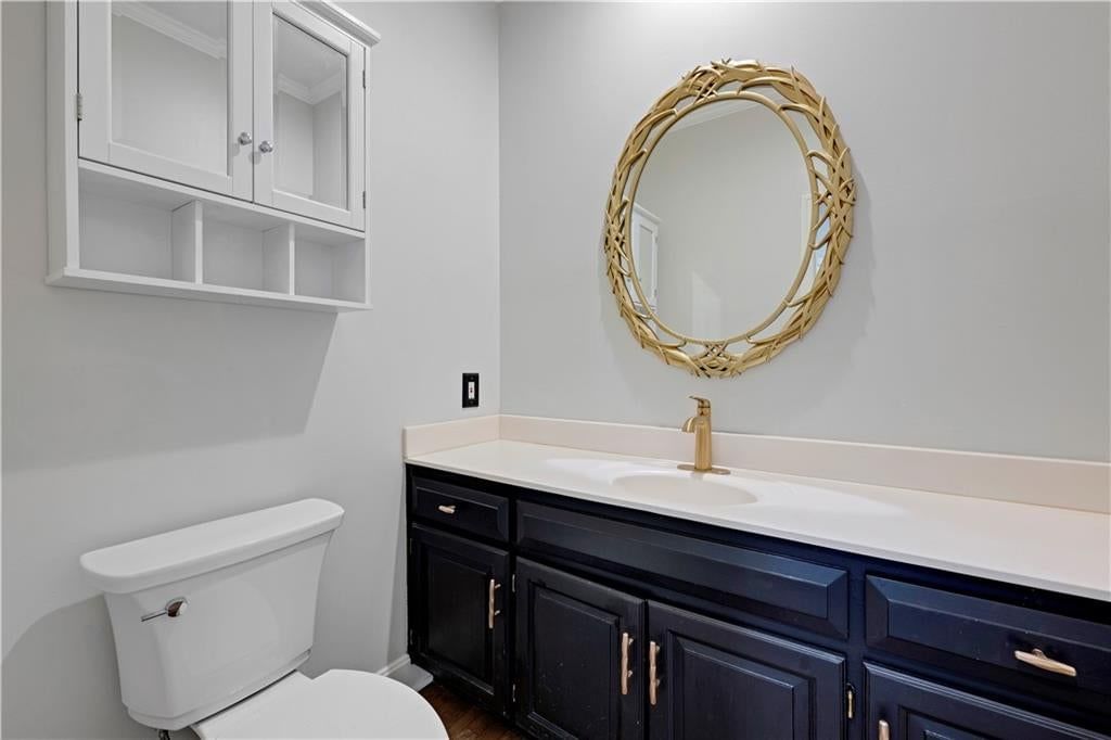 Photo 17 of 38 - 5444 W 129th Terrace, Leawood, KS 66209